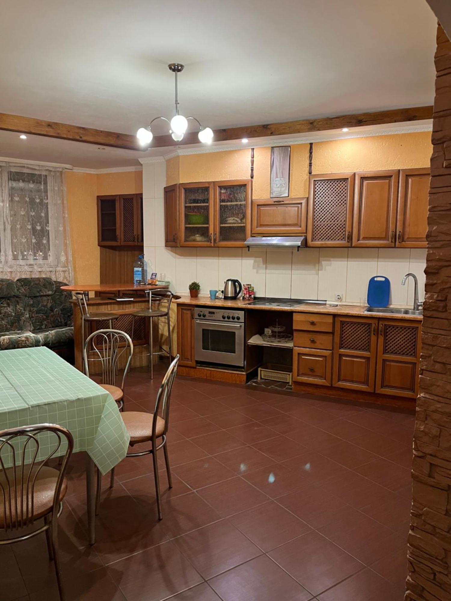 Ararat-Osokorki Hostel Kiev Esterno foto